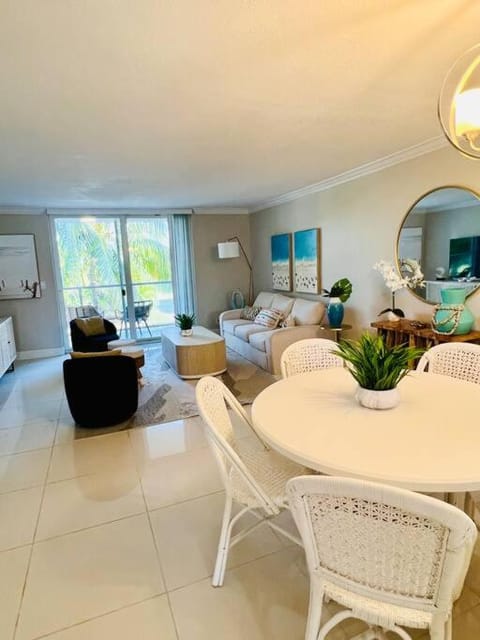 Modern Vibes Renovated 2BR with Balcony by the Beach Apartment in Boca Raton