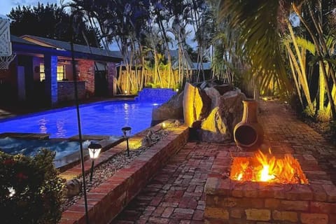 Pool view, Swimming pool