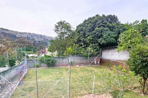 Chácara Piscina, Campo e fogueira House in Atibaia