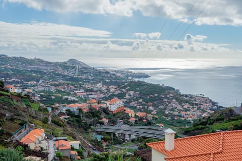 City view, Mountain view, Sea view