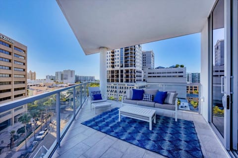 Luxury Urban Retreat in Downtown Sarasota Apartment in Sarasota