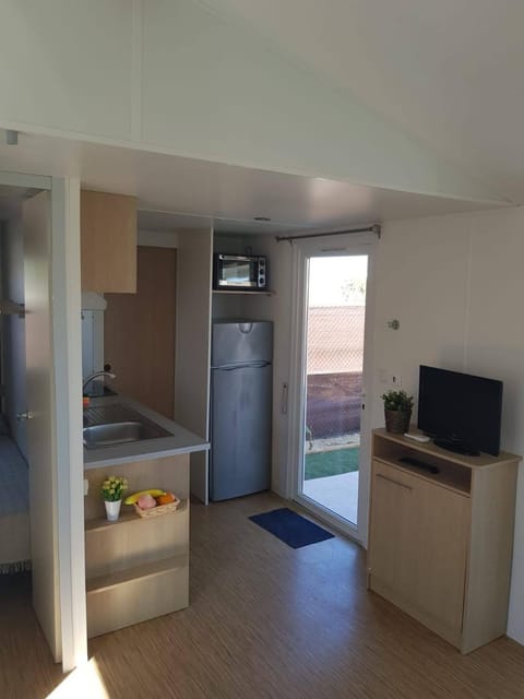 TV and multimedia, Kitchen or kitchenette, oven