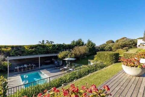 Luxury Portsea Sanctuary Gas Heat Pool & Gardens House in Portsea