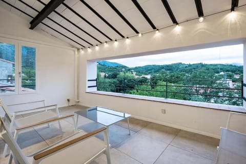 DUPLEX apartment centre Céret terrace with view Apartment in Céret