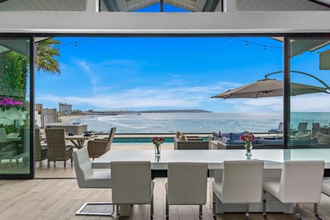 Ocean Front Escape House in La Jolla