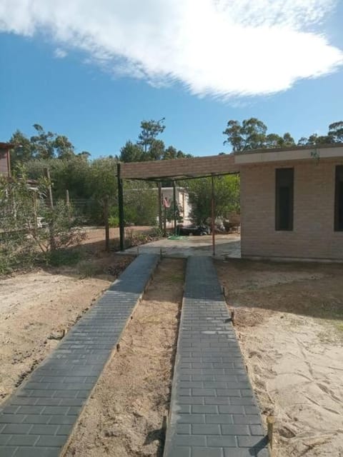 la casa cuenta con 3 dormitorios House in Canelones Department, Uruguay