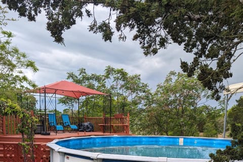 Cedar Creek Ranch House in Rio Grande