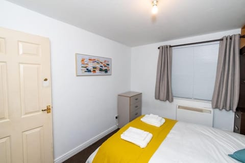 Tranquil 2BR in Enfield Apartment in Enfield