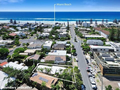 Property building, Day, Neighbourhood, Natural landscape, Bird's eye view, Beach, Sea view, Location