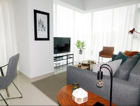 Communal lounge/ TV room, TV and multimedia, Living room, Seating area, Evening entertainment