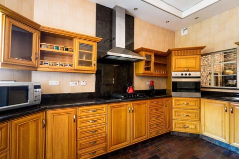 Refined 4 bed Villa in Avondale - 2259 Apartment in Harare