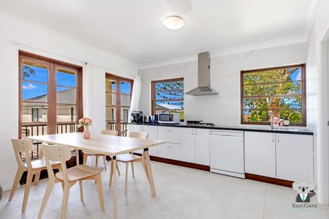 Dining area, kitchen