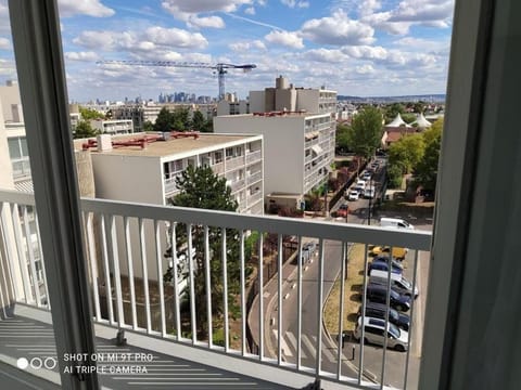 Studio with a View near Paris Apartamento in Sartrouville