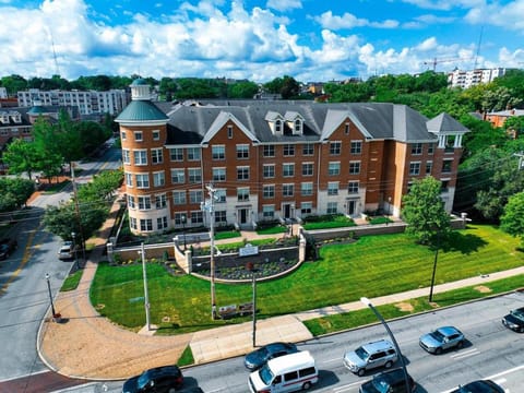 Landing at The Village at Stetson Square - 2 Bedrooms in Corryville Apartment in Cincinnati