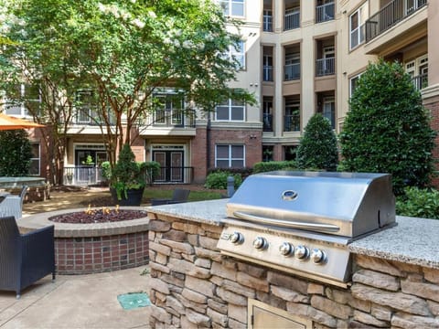 Landing at The Arboretum - 1 Bedroom in The Arboretum Apartment in Cedar Fork