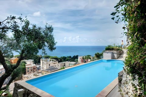 Property building, Swimming pool
