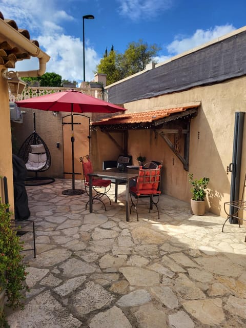 Patio, BBQ facilities, Dining area