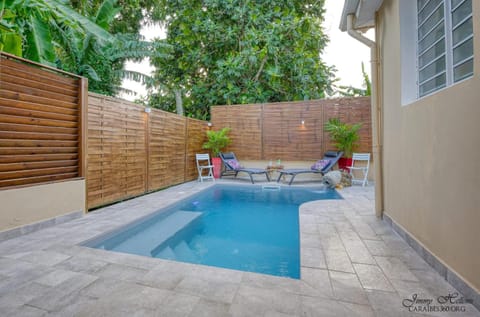 Villa familiale avec piscine a Le Robert Villa in La Trinité