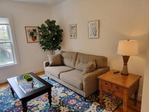 1 Bed, Dishwasher, Washer dryer, Downtown Portland Apartment in South Portland