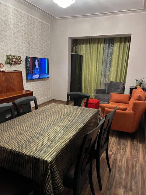 Communal lounge/ TV room, TV and multimedia, Living room, Seating area