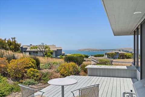 Seaside Serenity - On Golf Course Ocean Views Haus in Bodega Bay