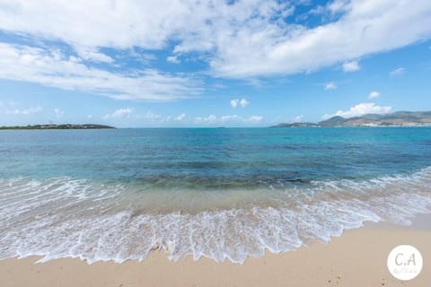 DOLCE - 1 Chambre - SUR LA PLAGE - NBBC Apartment in Sint Maarten