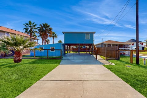 The Blue Oak Getaway House in Rockport