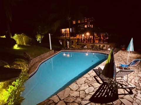 Sergio Gomes Casa que Hospeda Beach Vacation rental in Ilhabela