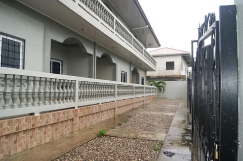 Los Condos Apartment hotel in Atlántida Department