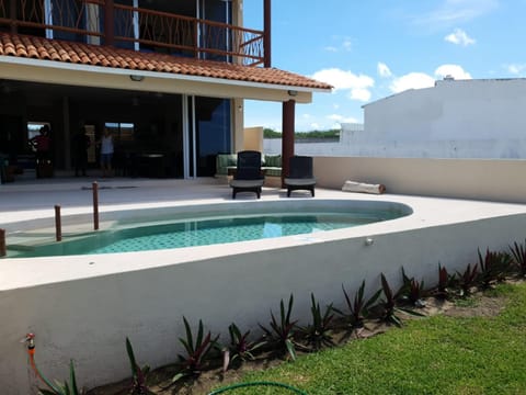 Cactus Beachfront villa in Zihuatanejo- pets welcome! Villa in State of Guerrero