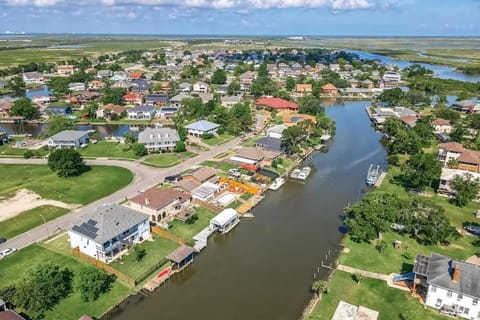 Dirty South Bayou Bed & Breakfast Bed and Breakfast in Ninth Ward