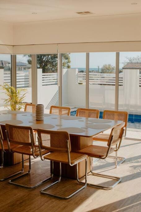 Dining area, Sea view