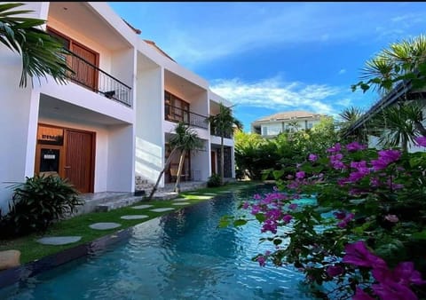 Property building, Area and facilities, Swimming pool
