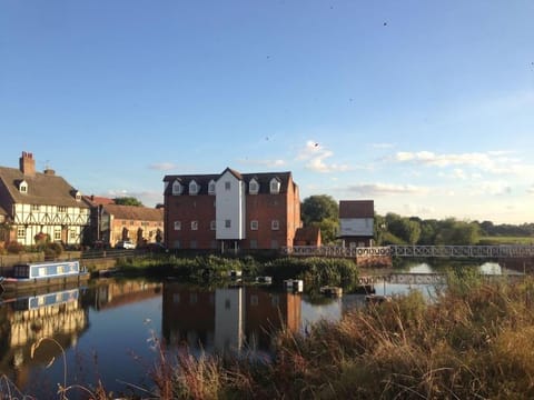 Tudor Cottage - hidden treasure Apartamento in Tewkesbury