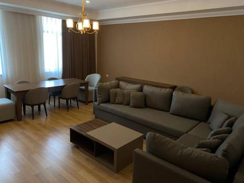 Heydar Aliyev 205, 9-62 Apartment in Baku