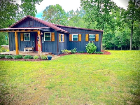 Fall Season-Waterfalls & Hiking-Cabin180 House in Union County