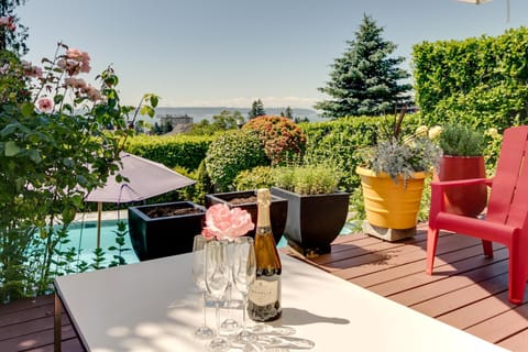 Patio, Day, Balcony/Terrace