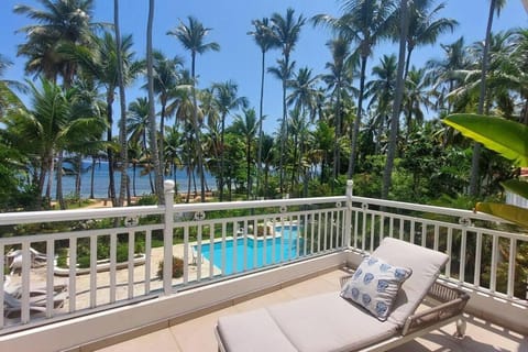 Playa Las Ballenas Oceanfront Apartment in Las Terrenas