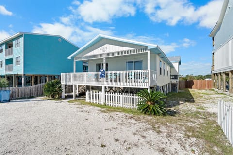 Surfs Up House in West Beach