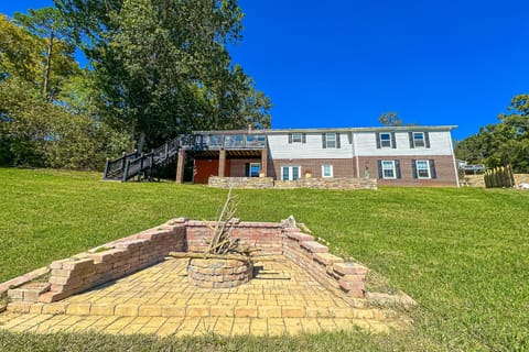 Quiet Cove House in Dandridge