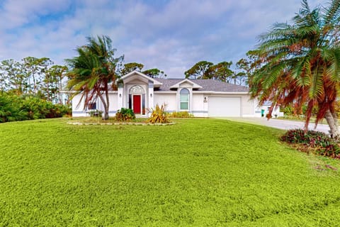 The Cozy House House in Gulf Cove