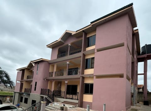 Robs Palace Kumasi Apartment in Kumasi