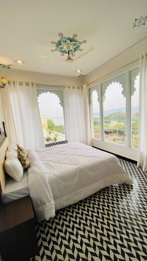 View lake village heritage botique homestay Vacation rental in Udaipur