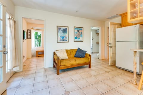 Less Than 1 Mi to UCLA Pet-Friendly Couples Retreat! Appartamento in Westwood