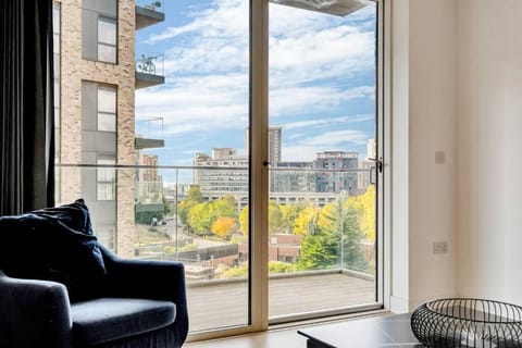 View (from property/room), Balcony/Terrace, Living room