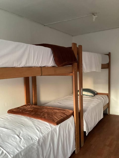 Bedroom, bunk bed