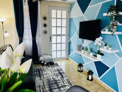 BlueBreeze - Cozy Apartment Near Airport Apartment in Carolina