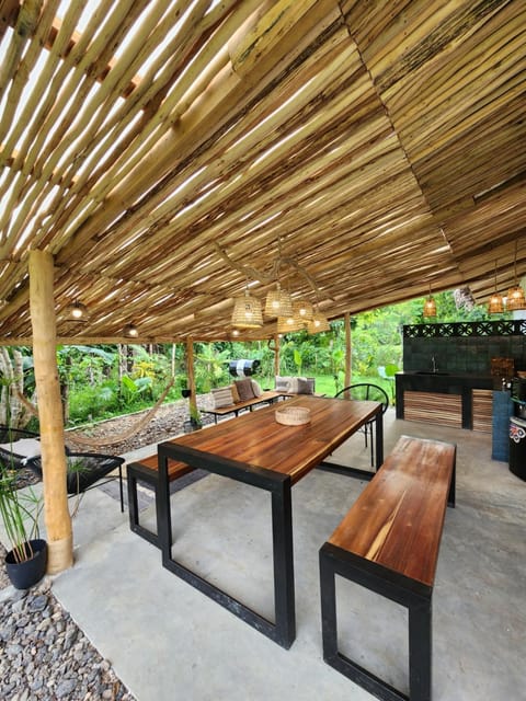 Patio, Dining area