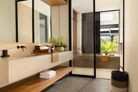 Bathroom, Bath