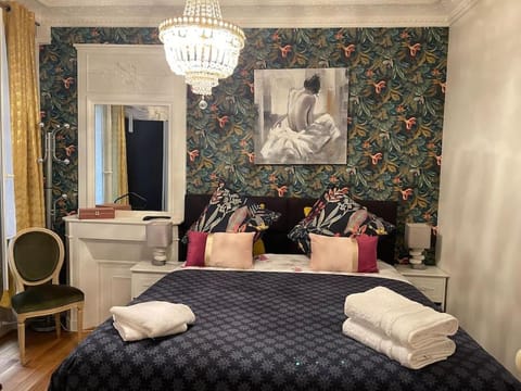 Appartement au cœur du quartier Butte Montmartre Apartment in Paris